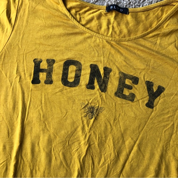 BLVD tee. Honey - Picture 3 of 10